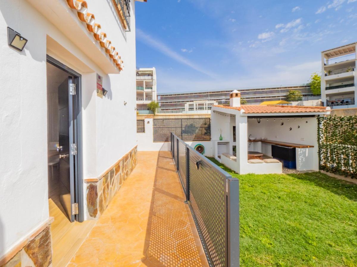 Cubo'S Hostal William'S Sunny 2 With Breakfast Torre de Benagalbon Exterior foto